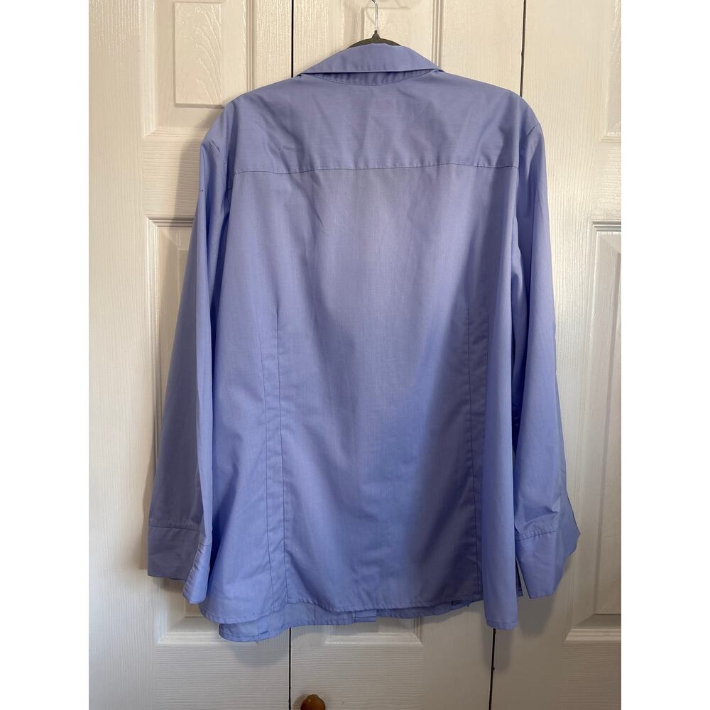 Foxcroft Light Blue Shaped Wrinkle Free Button Front Shirt Size 20 - Picture 3 of 5